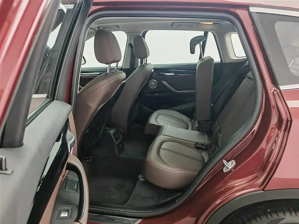 BMW X1 2021 sDrive20Li Fashion фото 15