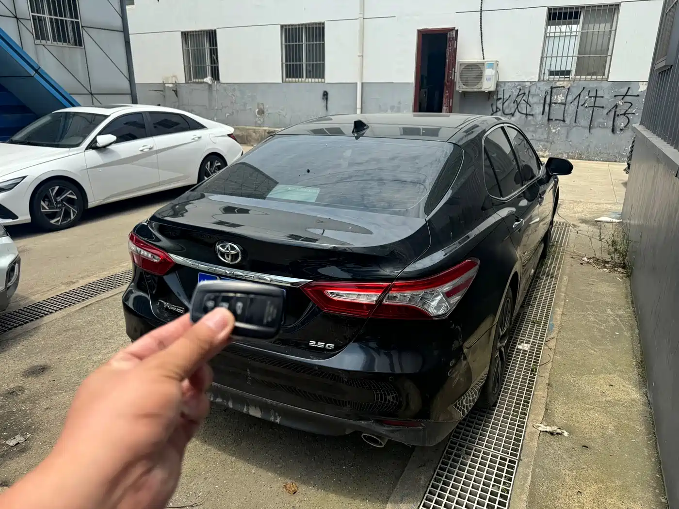 Toyota Camry 2021 2.5G Luxury Edition фото 8