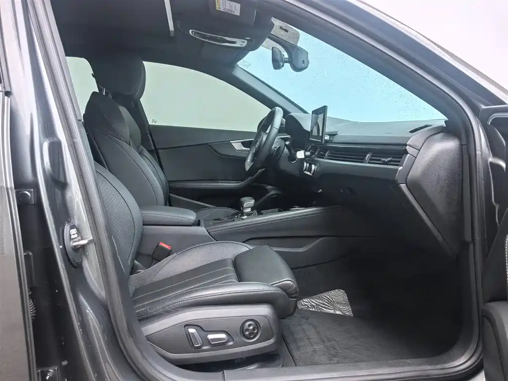 Audi A4L 2024 40 TFSI Luxury Dynamic фото 10