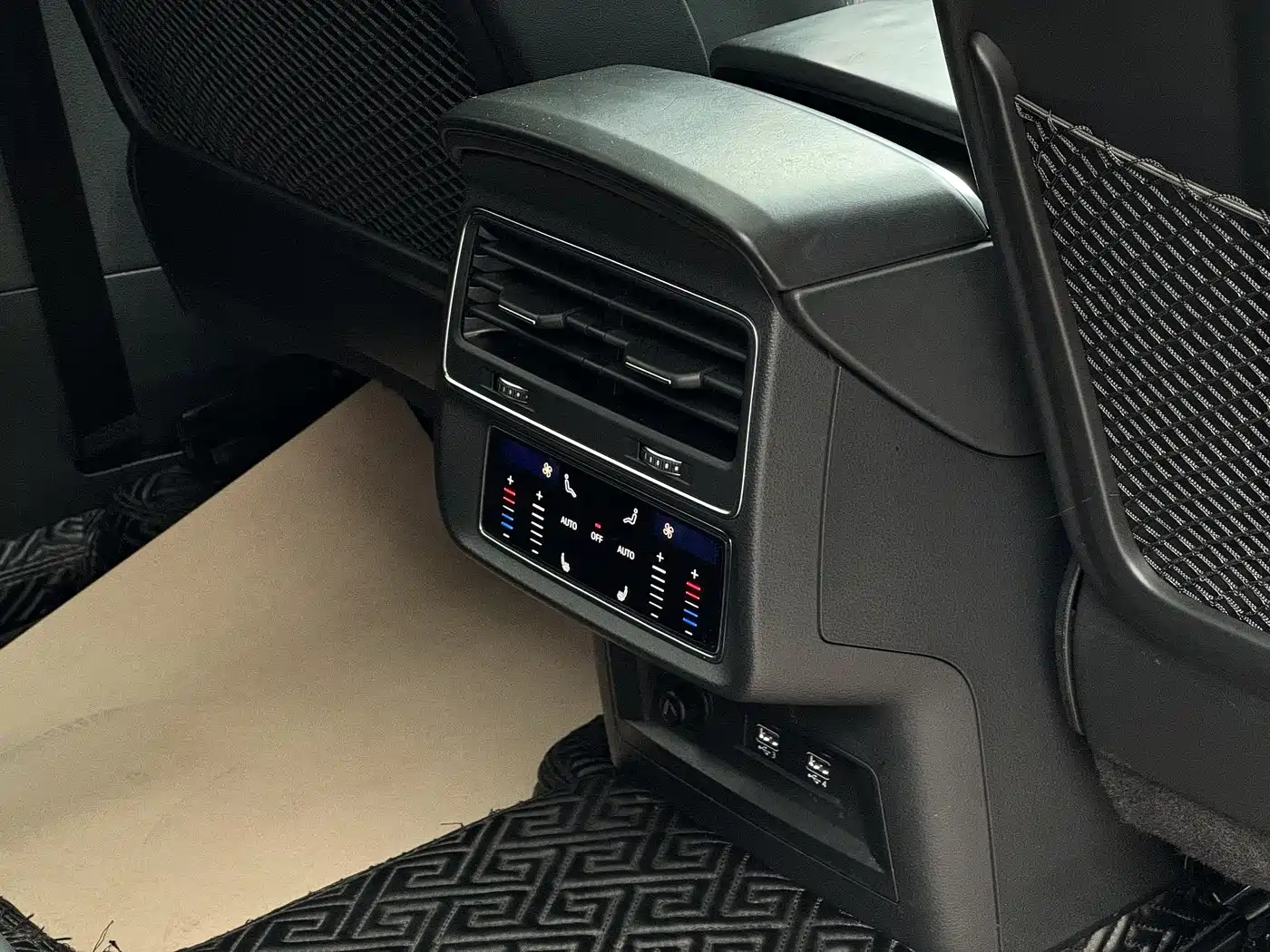 Audi Q8 2019 55 TFSI Premium Dynamic фото 7
