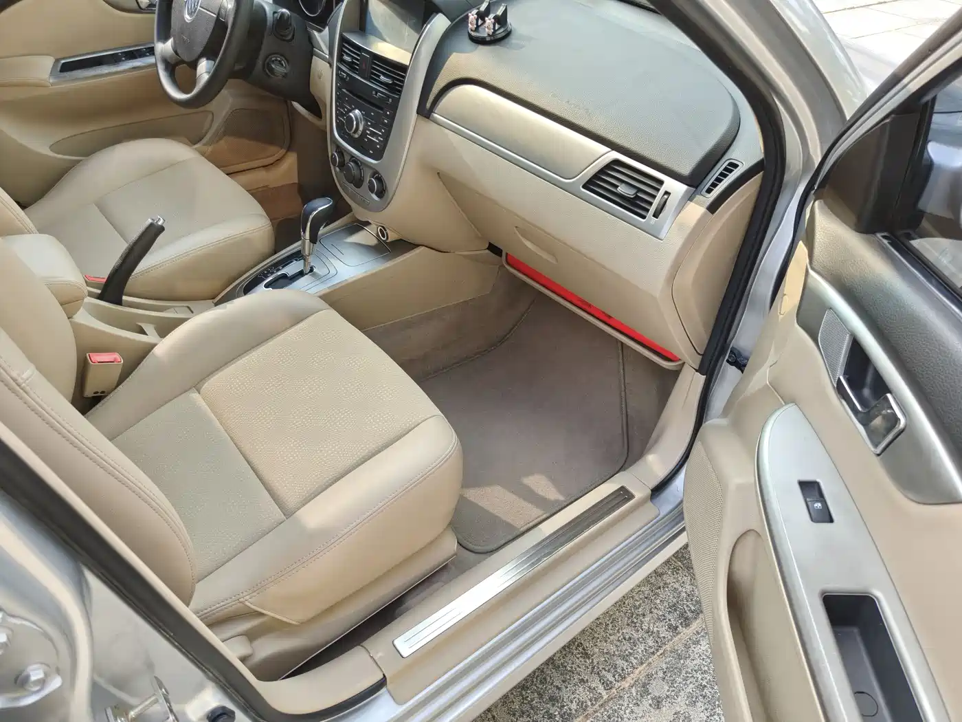 Buick Excelle 2013 1.5L Automatic Classic фото 15