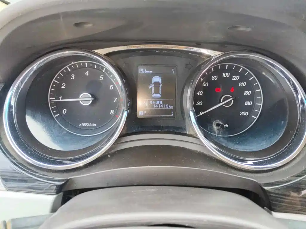 Фото 4 - Baojun 730