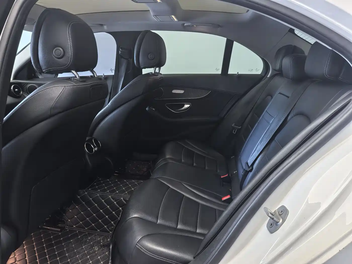 Mercedes-Benz C-Class 2016 C 200 L Sport фото 14
