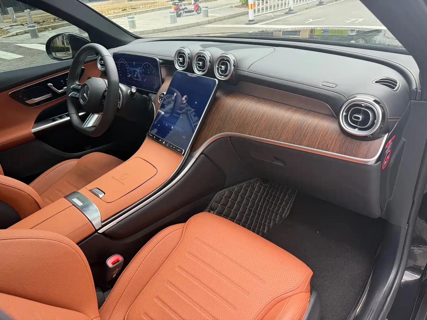 Mercedes-Benz GLC 2025 2025 GLC 300 L 4MATIC Dynamic 5-seater