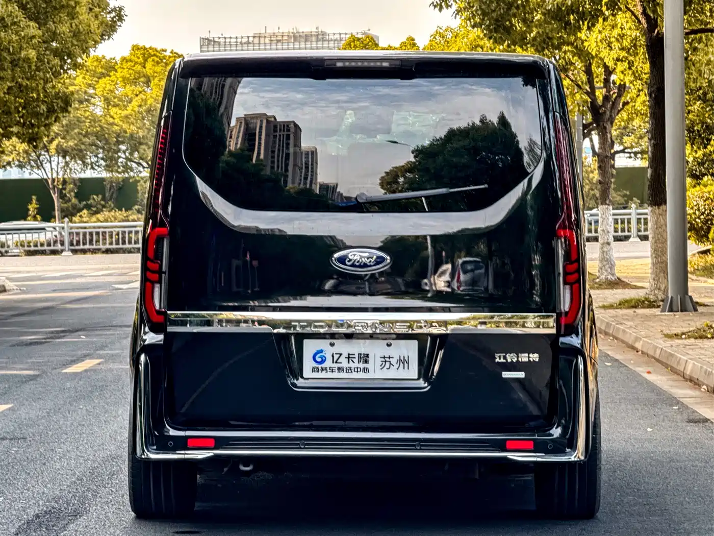 Ford Tourneo 2024 Model 2.0T Auto Supreme Plus Edition фото 41