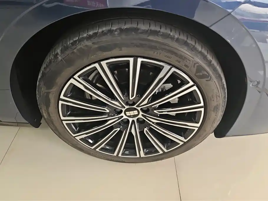 Geely Galaxy Galaxy Xingyao 8 2025 130km EM-P Starship Edition фото 6