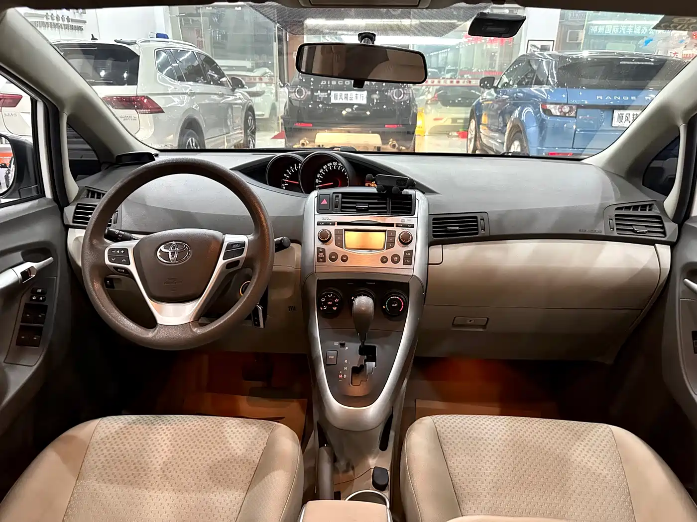 Toyota E'Z 2015 180E CVT Crossover Edition фото 8