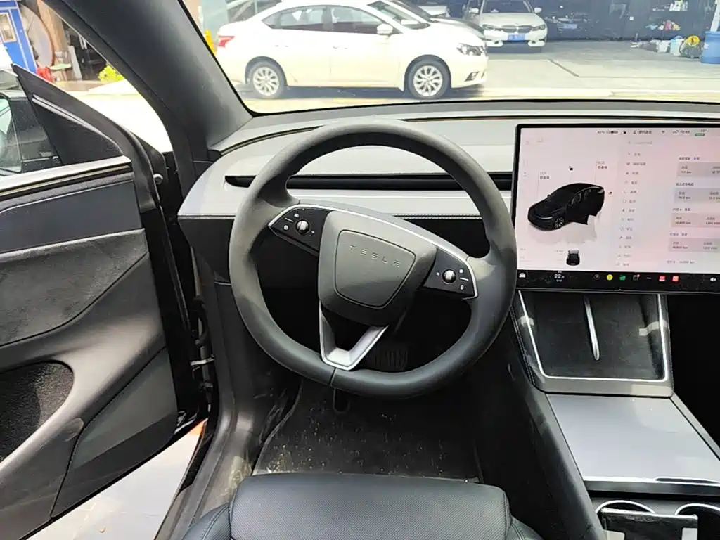 Tesla Model Y L 2026 2025 Facelift Long Range AWD