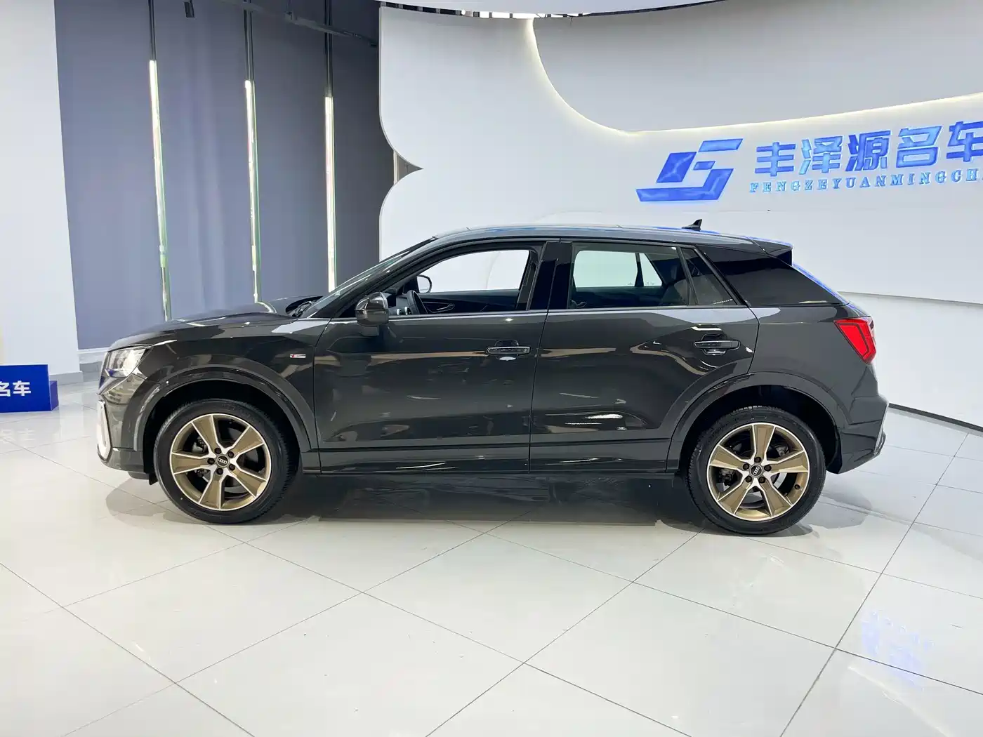 Audi Q2L 2024 2023 35TFSI Fashion Sport