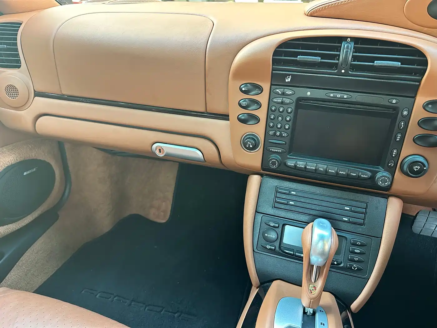 Porsche 911 2004 Carrera S Coupe 3.6L фото 9