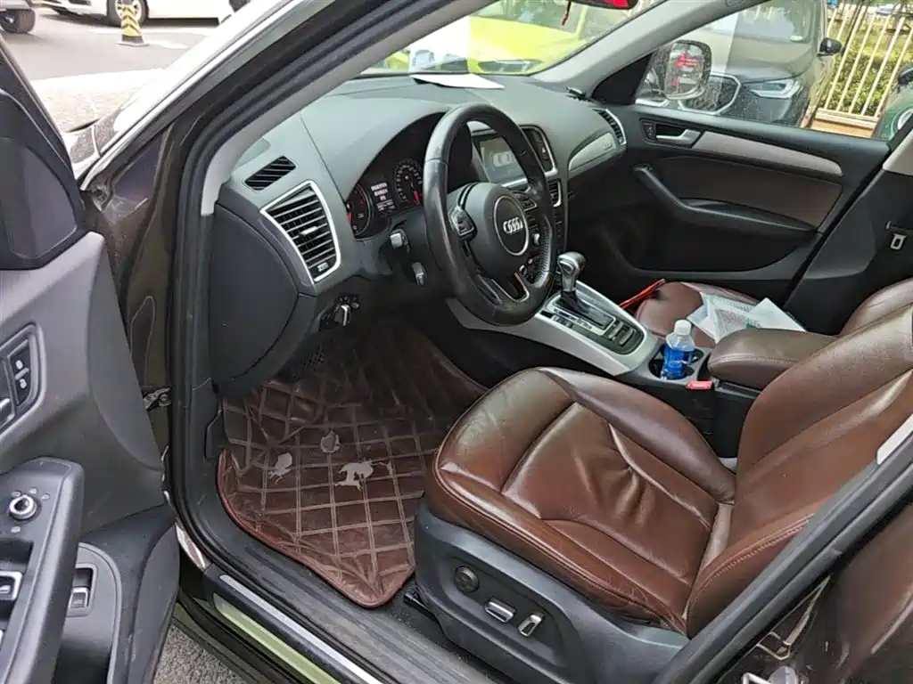 Audi Q5 2015 40 TFSI Technology фото 22