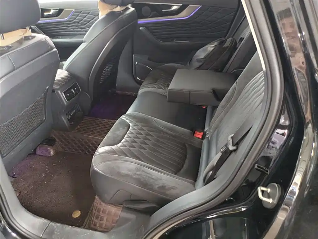 Hongqi HS5 2022 Facelift 2.0T Smart Flag Enjoyment Edition фото 24