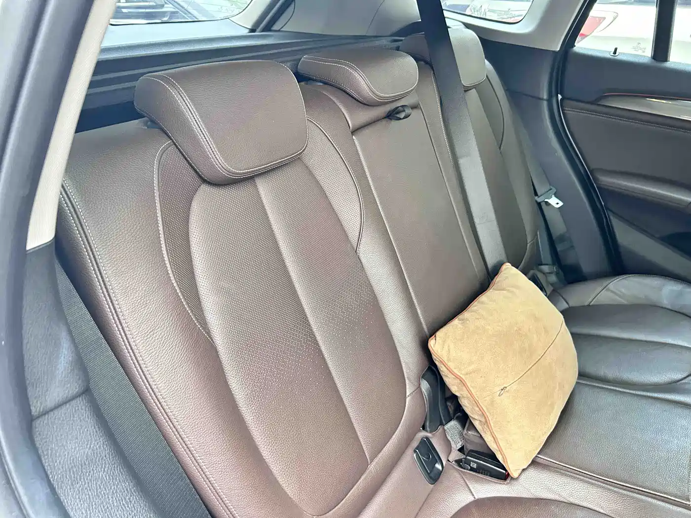 BMW X1 2019 sDrive18Li Premium Model фото 16