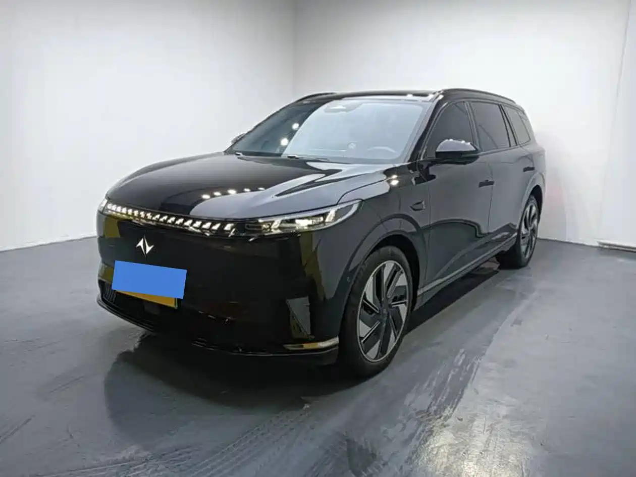 Dongfeng Yipai eπ008 2025 210Ultra Extended Range 6-Seater