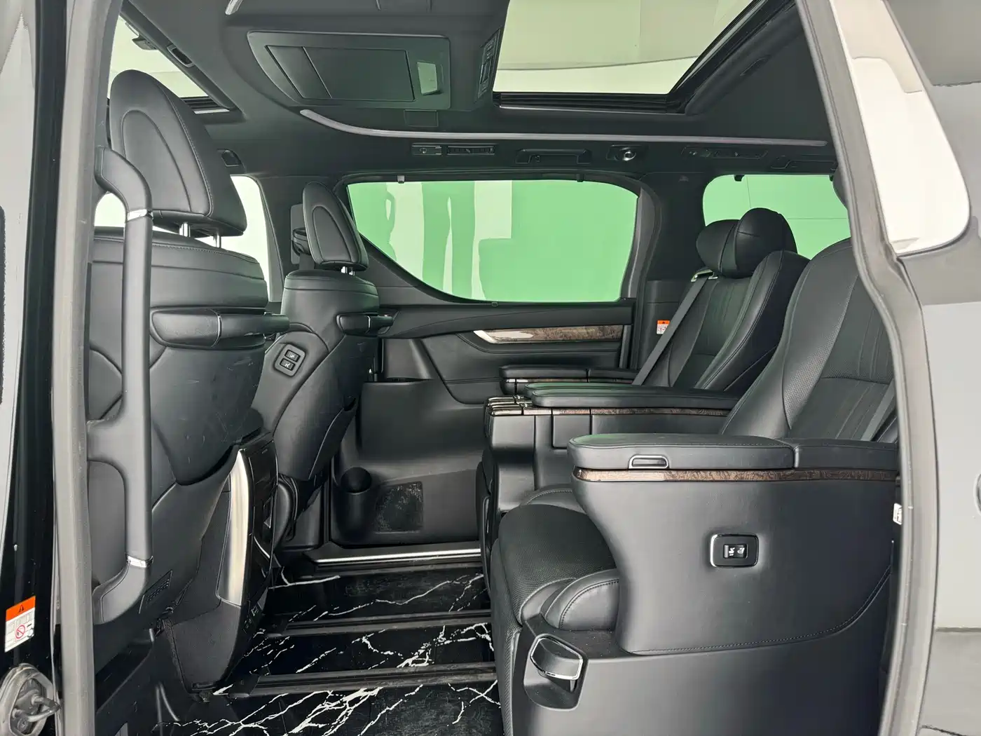 Toyota Vellfire 2023 Crown Hybrid 2.5L HV Premium фото 12
