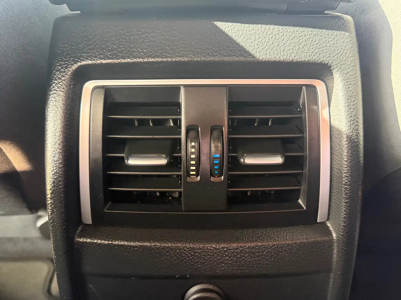 BMW 3 Series 2017 320i M Sport фото 12
