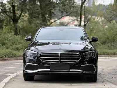 Mercedes-Benz E