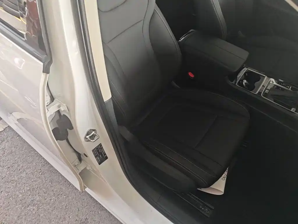 Besturn B70 2024 2022 3rd Gen 1.5T Auto Joy Edition