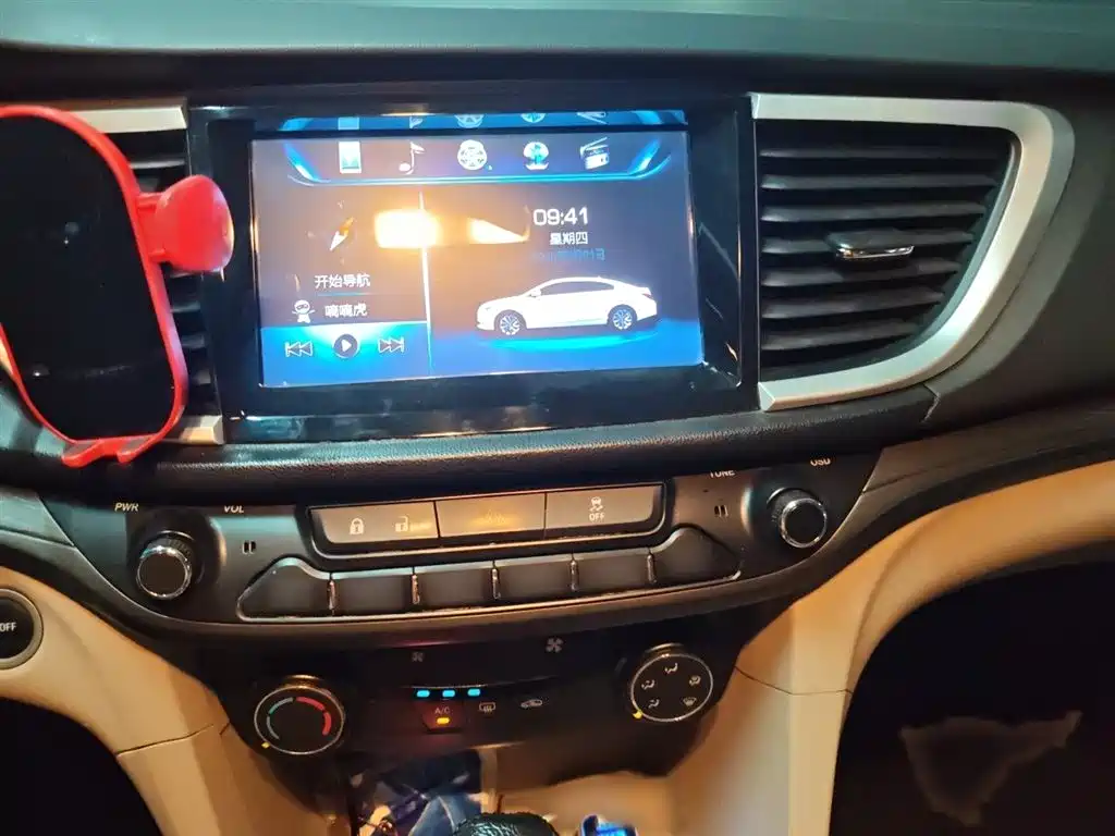 Buick Excelle 2015 15N Automatic Elite фото 6