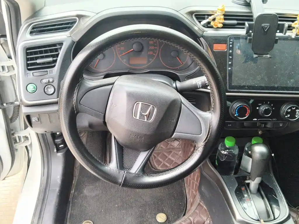 Honda Gienia 2017 2017 1.5L CVT Classic Edition