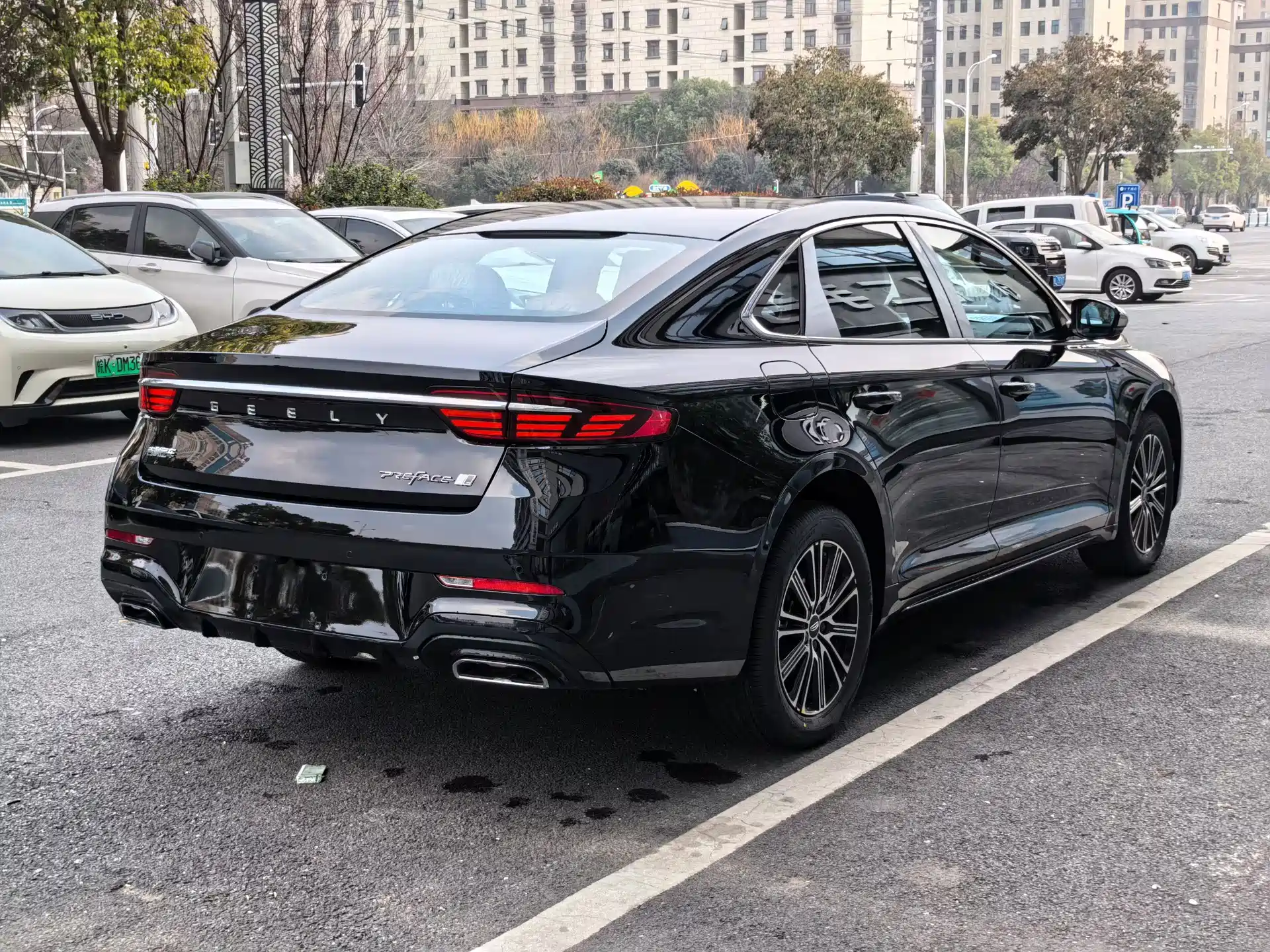 Фото 7 - Geely Preface