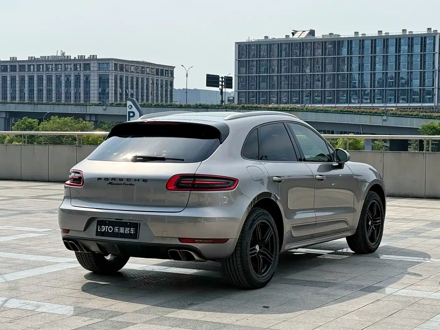 Porsche Macan 2014 Macan Turbo 3.6T фото 4