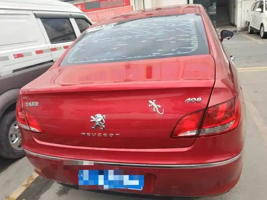 Peugeot 408 2010 2.0L Automatic Comfort фото 9