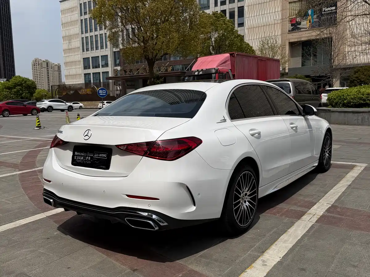 Mercedes-Benz C-Class 2023 C 260 L Night Edition Sport фото 13