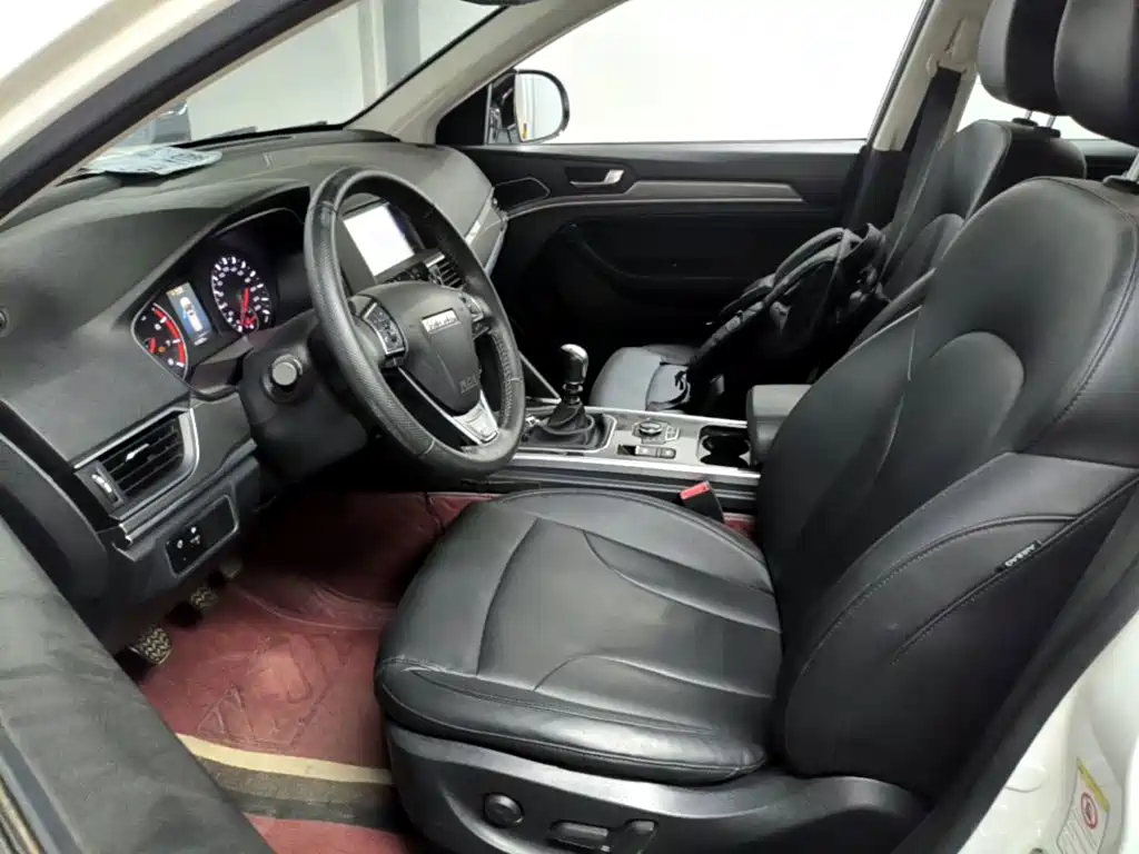 Photo 15 - Haval H6