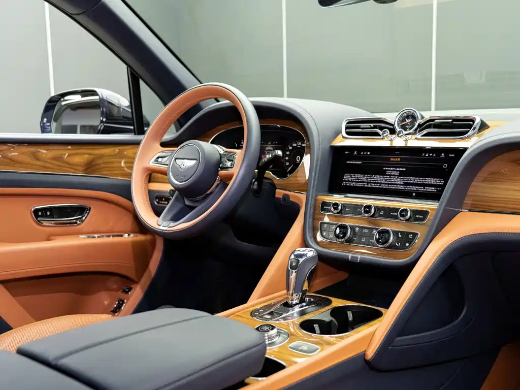 Bentley Bentayga 2025 2024 4.0T V8 Long Wheelbase