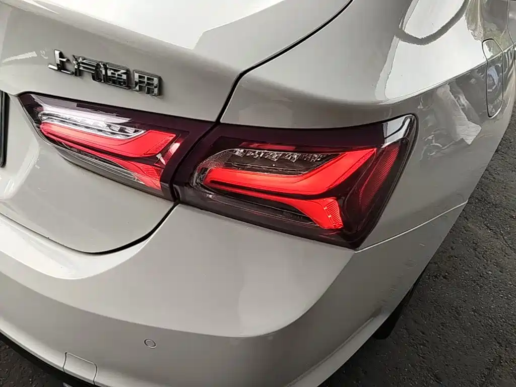 Фото 8 - Chevrolet Malibu XL