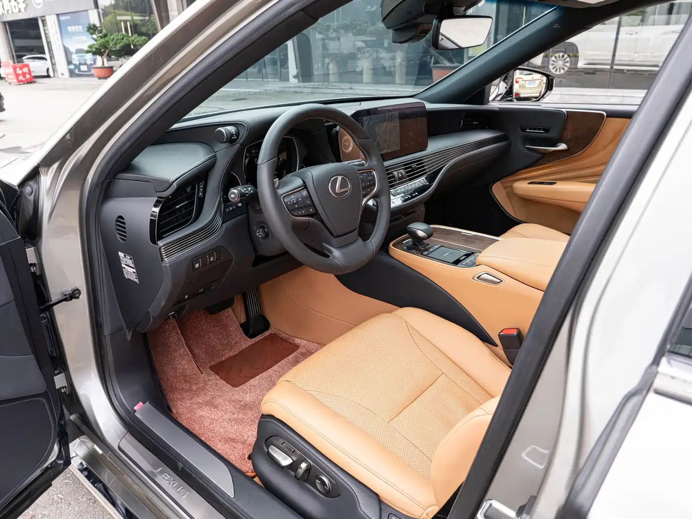 Lexus LS 2022 2021 500h Excellence Edition