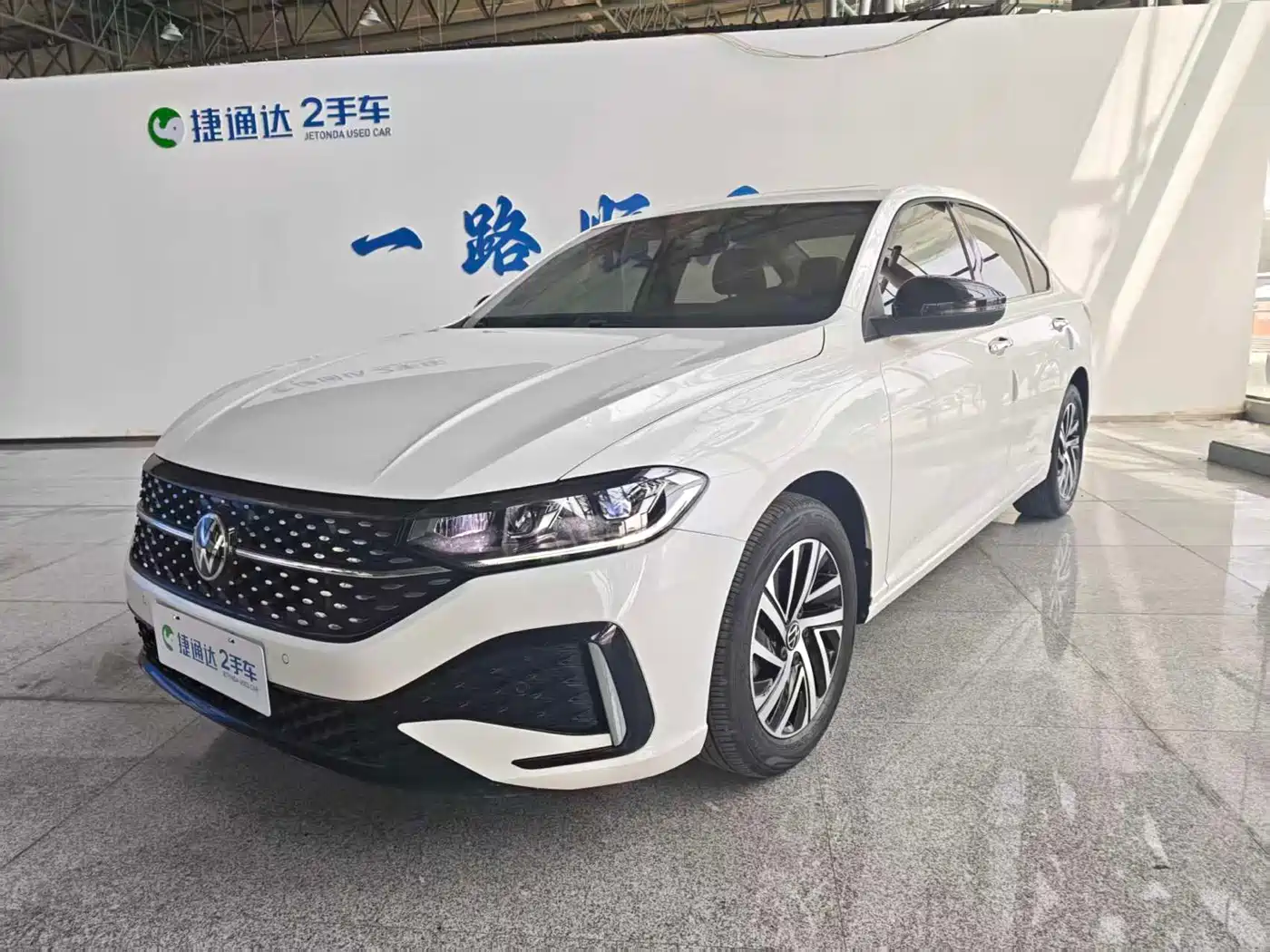 Volkswagen Lavida 2024 Model 300TSI DSG Starlight Leading Edition