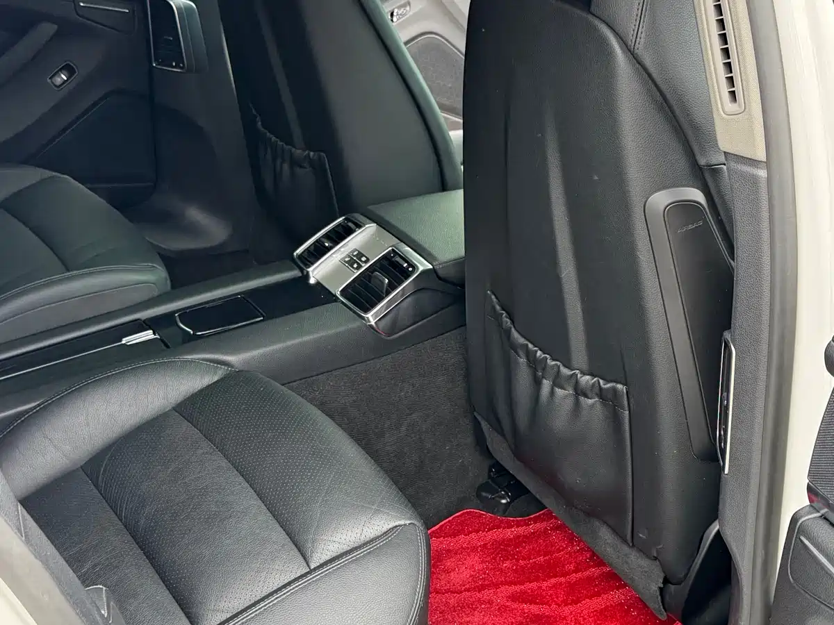 Porsche Panamera 2013 Panamera 4 Platinum Edition 3.6L фото 17