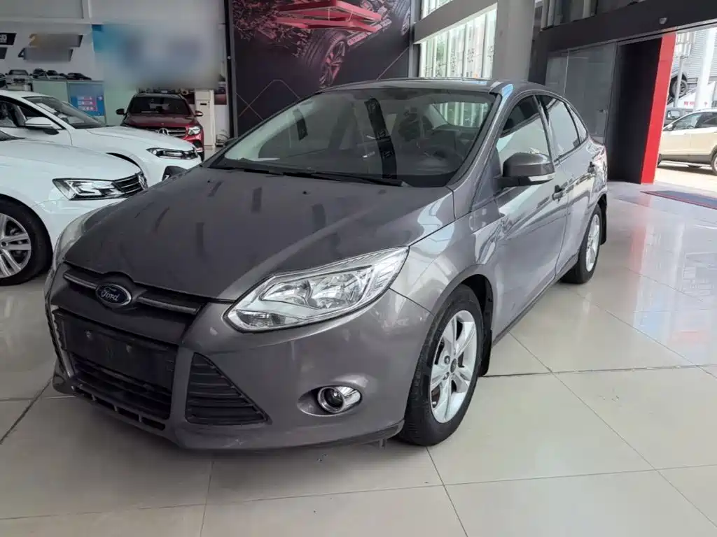 Фото 2 - Ford Focus