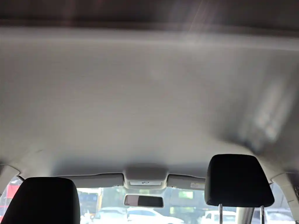 Volkswagen Polo 2016 1.4L Automatic Trend фото 18