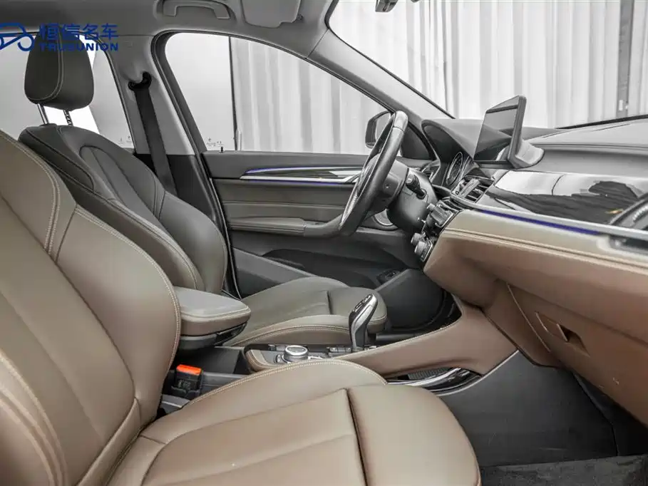 BMW X1 2021 xDrive25Li Exclusive фото 15