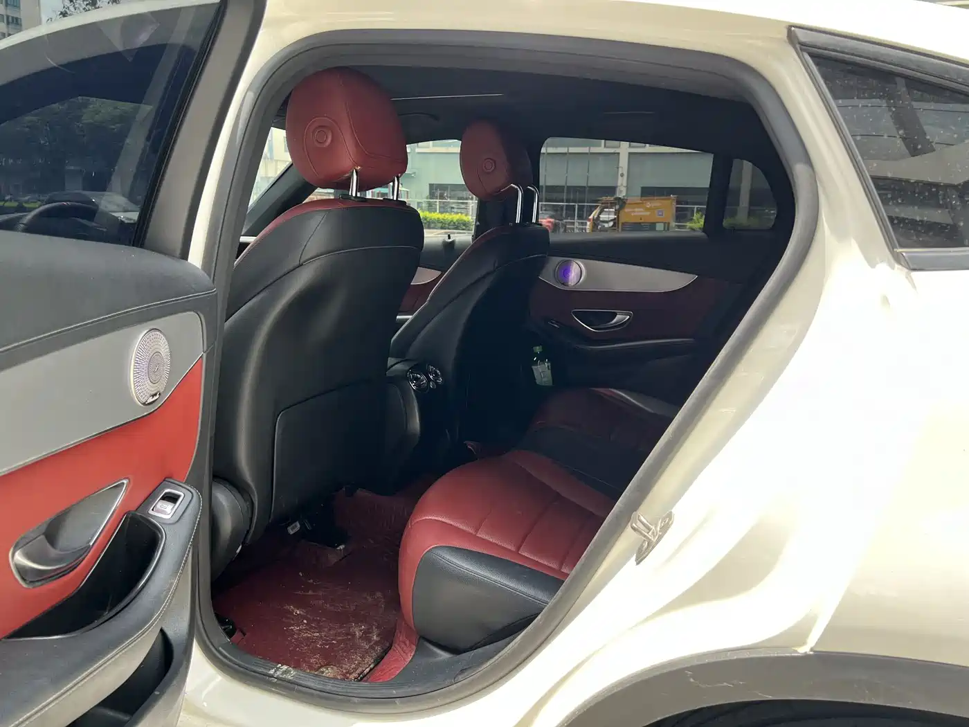 Mercedes-Benz GLC Coupe 2018 GLC 200 4MATIC Coupe SUV фото 9