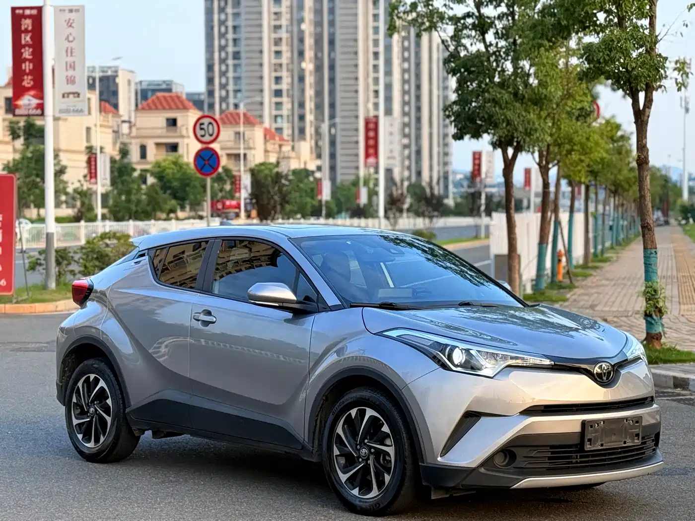 Toyota IZOA 2021 2.0L Yixiang Edition фото 3
