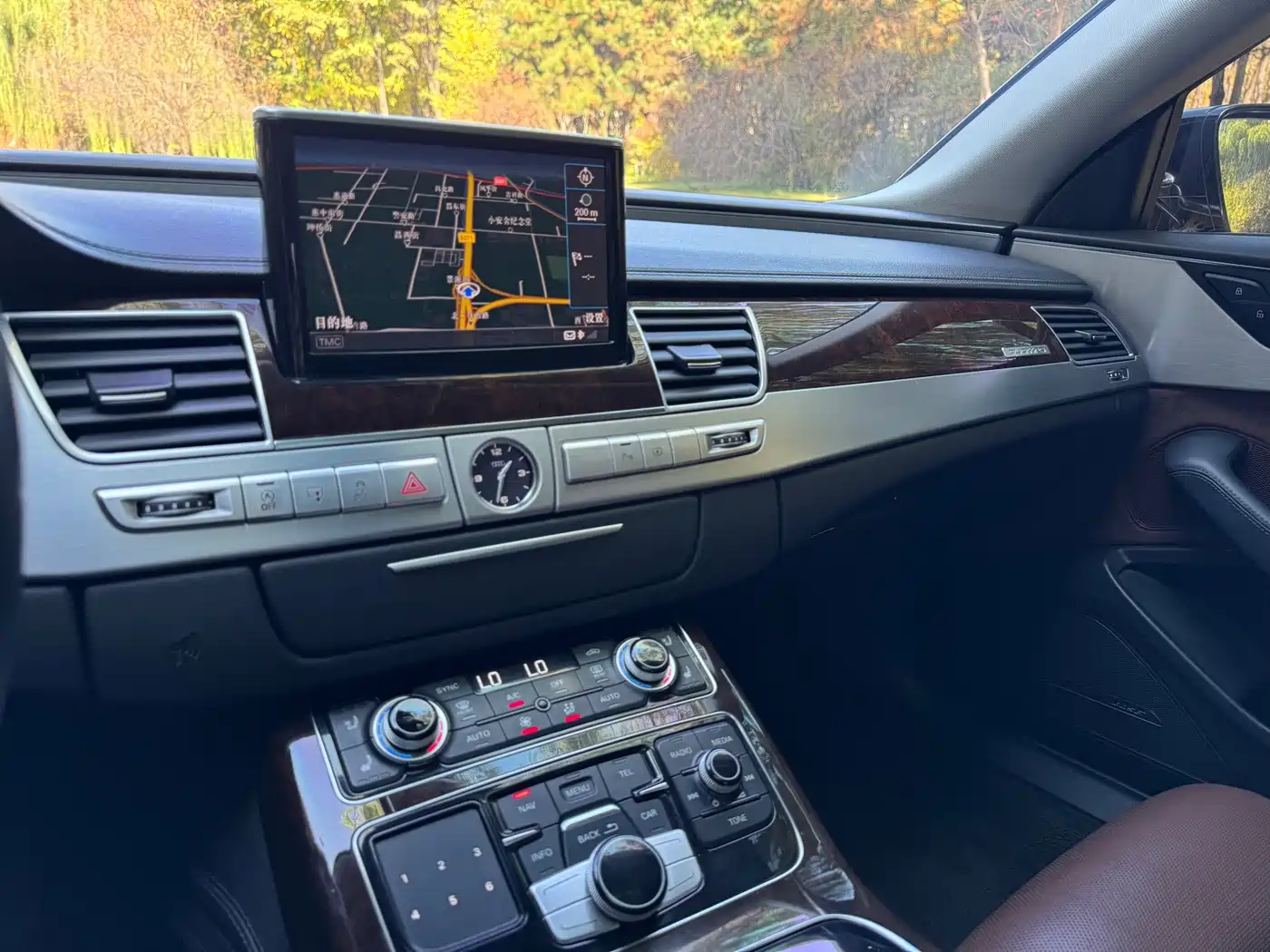 Audi A8 2013 A8L 50 TFSI quattro Premium фото 11