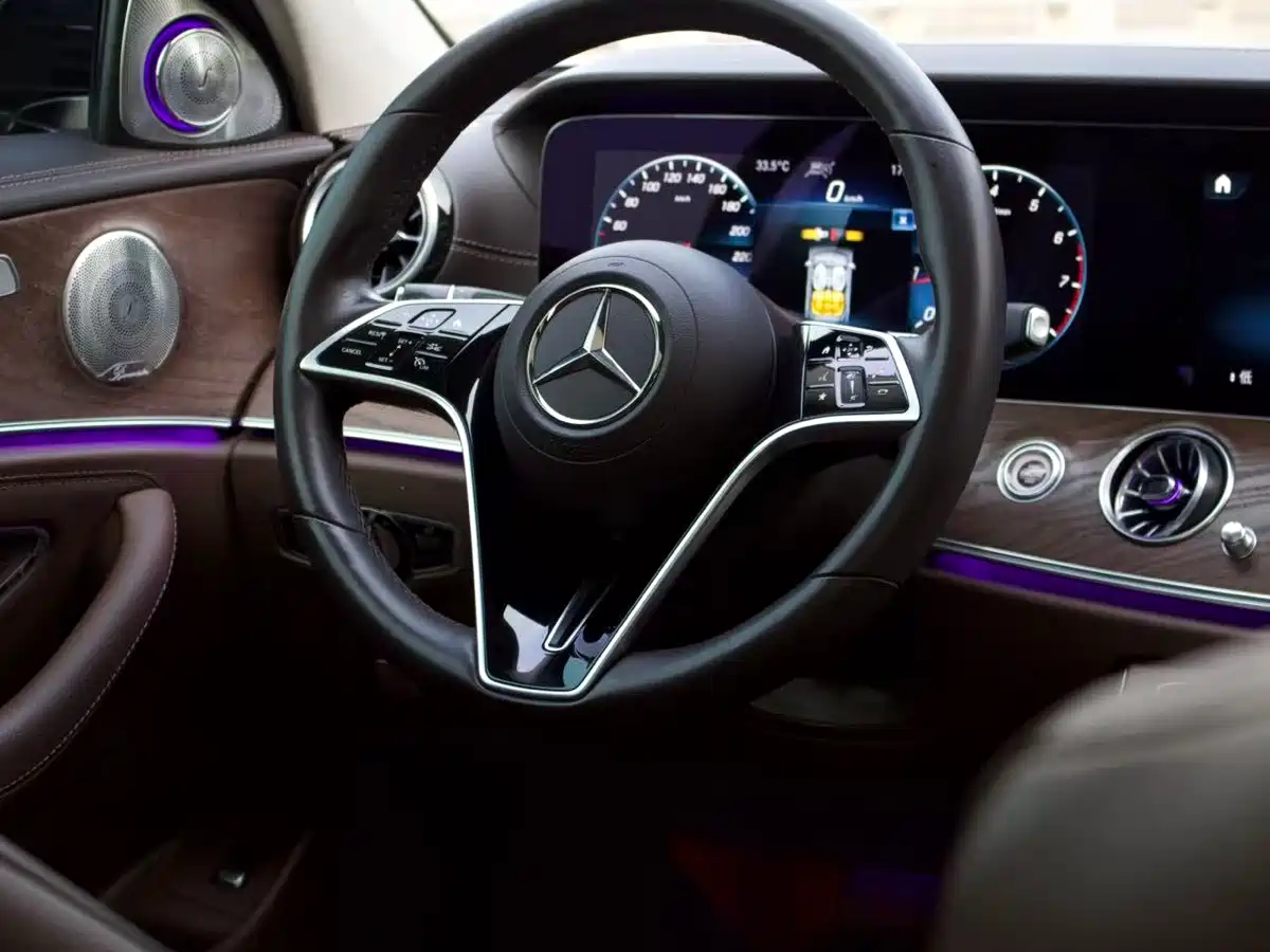 Mercedes-Benz E-Class 2021 E 300 L Premium фото 4