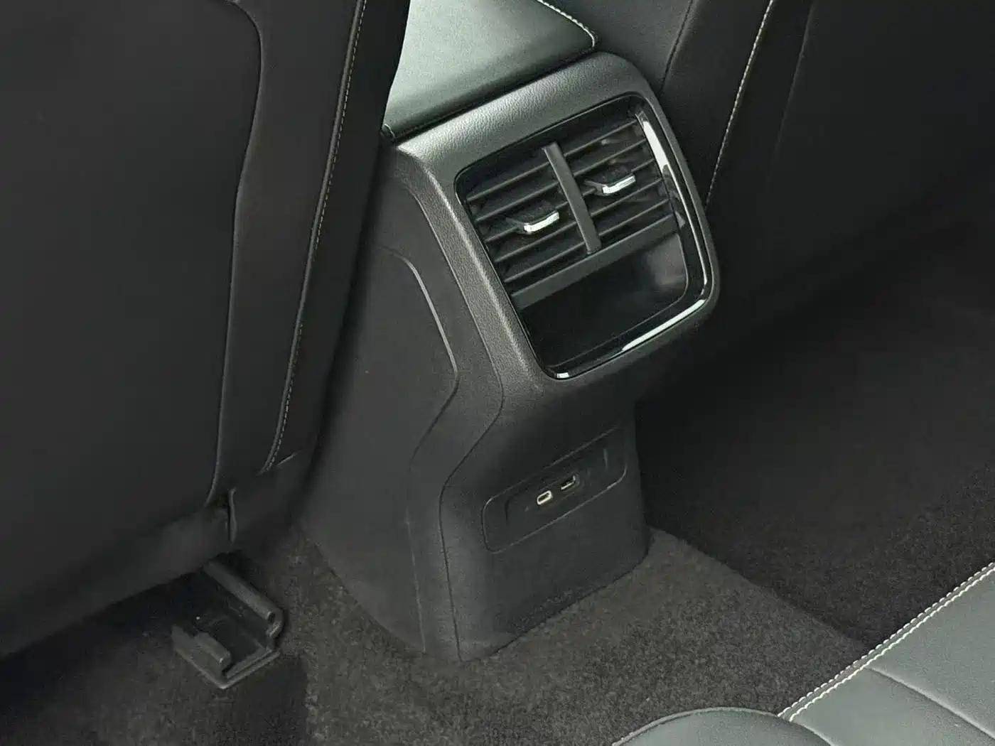 Škoda Octavia 2023 Facelift PRO TSI280 Premium Edition фото 14