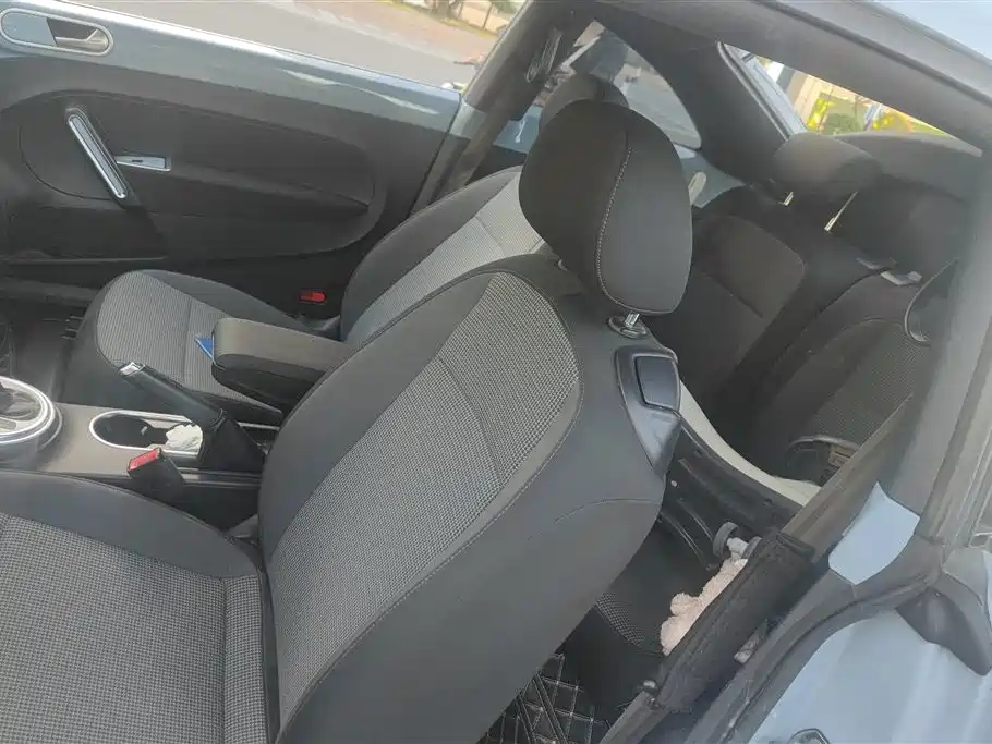 Volkswagen Beetle 2014 1.2TSI Fashion Edition фото 11