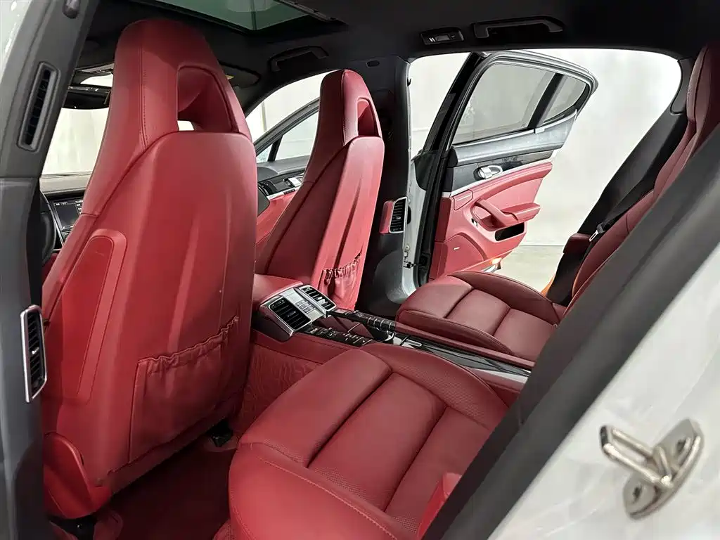 Porsche Panamera 2016 Panamera Executive Edition 3.0T фото 14