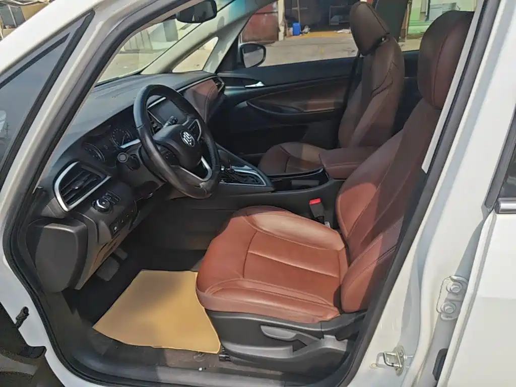 Buick GL6 2018 2018 18T 6-Seater Premium