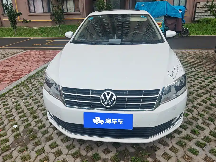 Volkswagen Lavida 2013 Facelift Classic 1.6L Manual Comfort фото 2