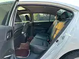 Фото 9 - Honda Accord