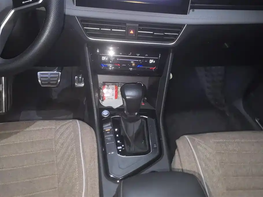 Volkswagen Tiguan X 2021 330TSI 2WD Premium Edition фото 16