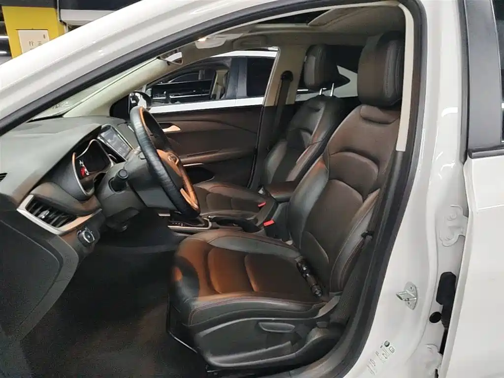 Chevrolet Monza 2020 Mild Hybrid Redline 320T Dual-Clutch Refreshing Edition фото 15