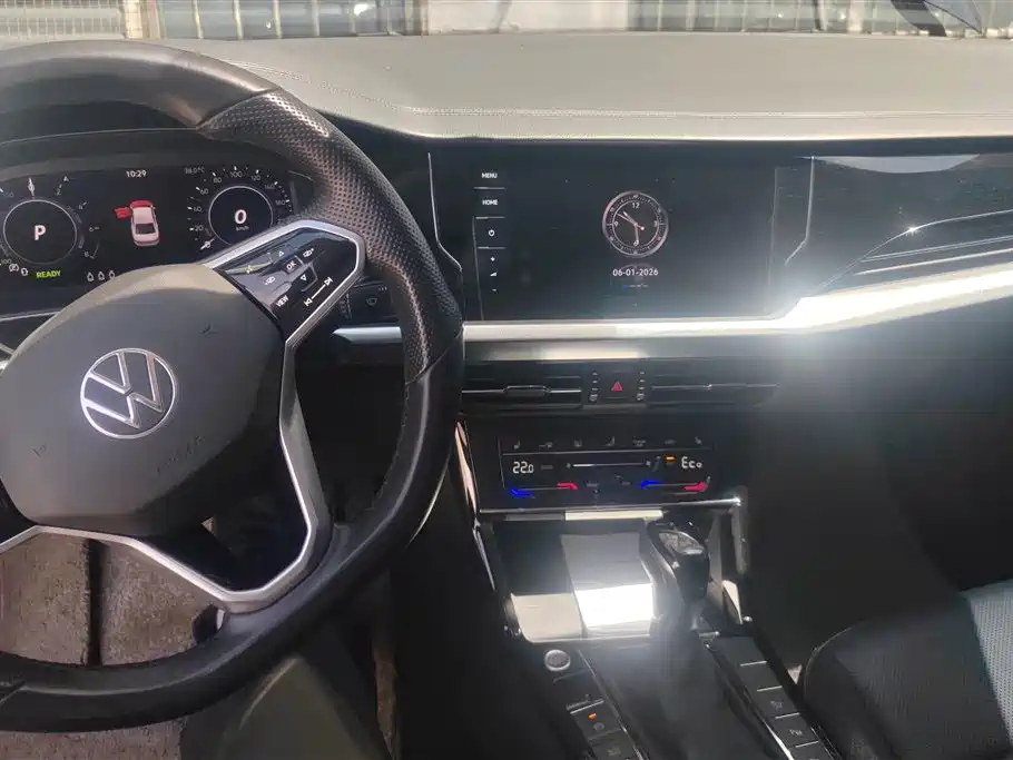 Volkswagen Passat New Energy 2022 430PHEV Hybrid Luxury Edition фото 12